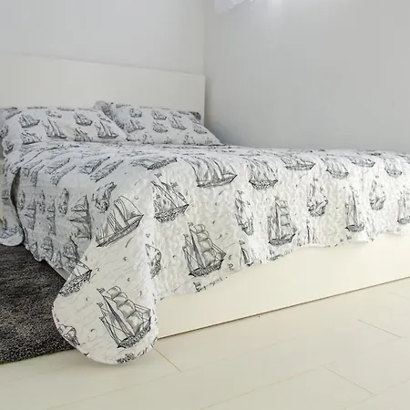 Apartment Mmm *