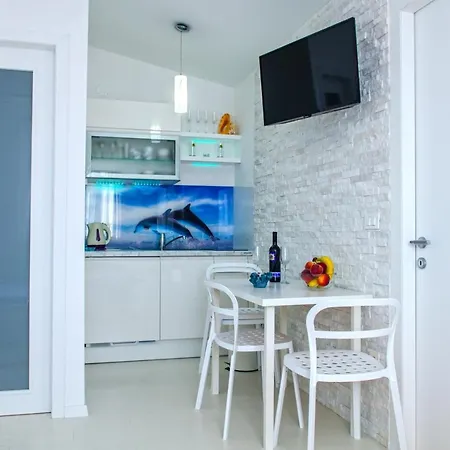 Apartment Mmm