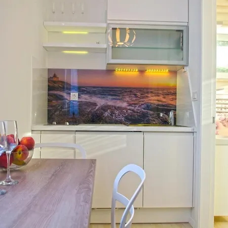 Apartment Mmm